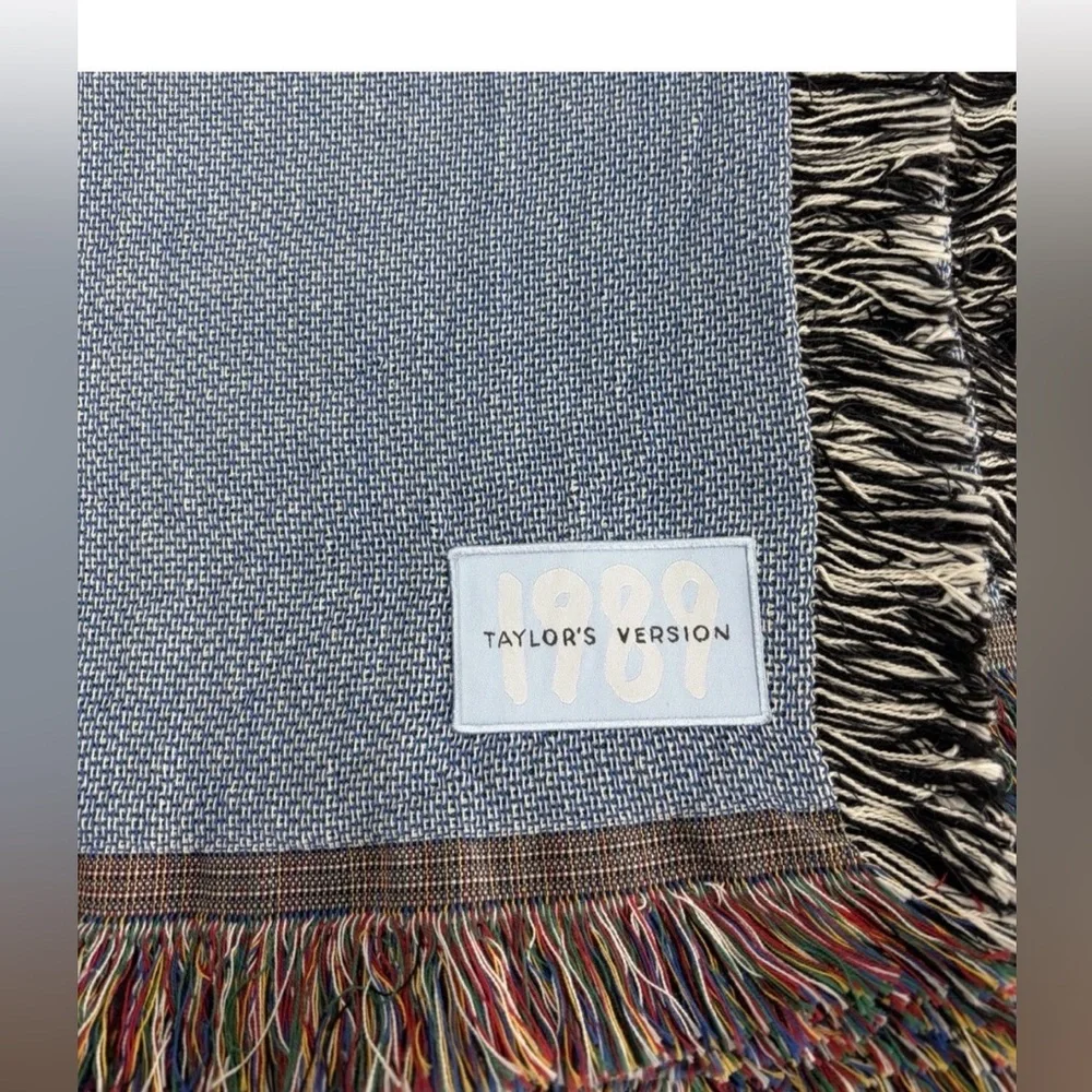 Taylor Swift 1989 Taylor’s Version Blue Seagull Woven Blanket Swifties VGC RARE